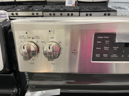 GE 30-in Glass Top 5 burners 4.4-cu ft / 2.2-cu ft Air Fry Convection Oven Freestanding Double Oven Electric Range ( Stainless Steel )
Model #JBS86SPSS