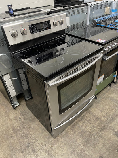 Samsung  FTQ387LWGX
30 Inch Freestanding Electric Range with 5 Cooktop Elements, 5.9 cu. ft. Convention Oven, Steam and Self Clean, Warming Drawer and Sabbath Mode