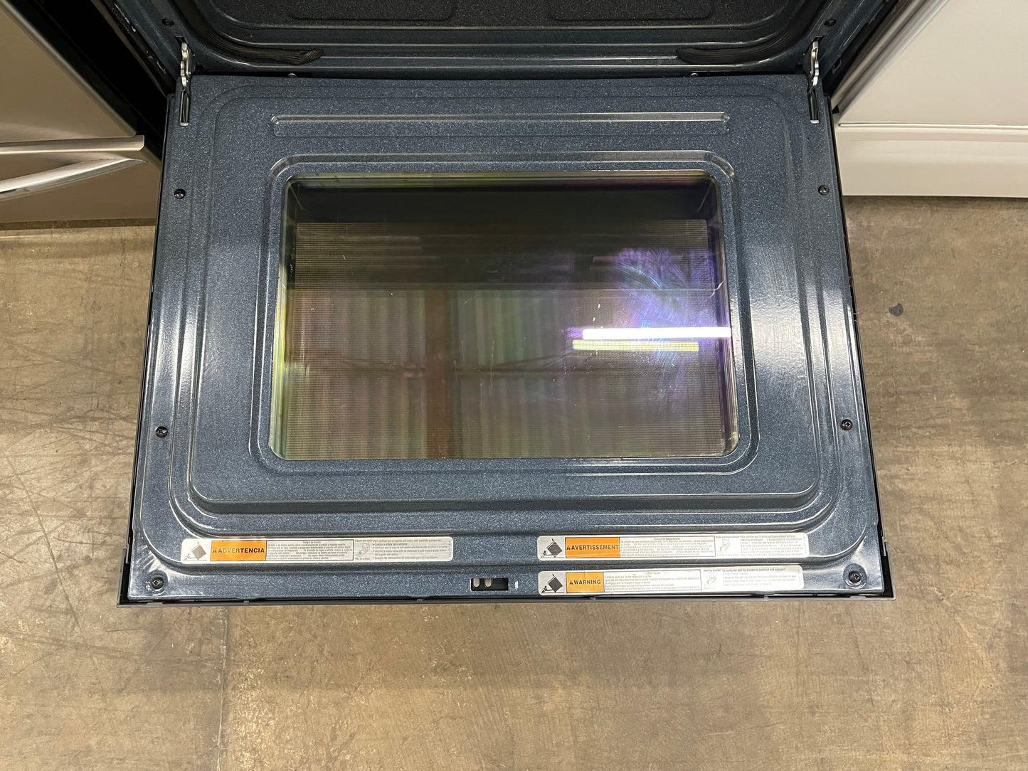 Whirlpool 30-in 4 burners 4.8-cu ft Freestanding Electric Range ( Stainless Steel )
Model #WFC150M0JS