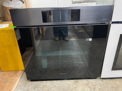 Samsung  NV51CG700SMT
30 Inch Single Smart Electric Wall Oven with 5.1 Cu. Ft. Capacity, AI Pro Cooking Camera, Handle-Free Door Design, Flex Duo , Air Fry, Dual Convection, Temperature Probe, 7-Inch LCD Display, Steam Cook, Self-Clean and Sabbath Mode: