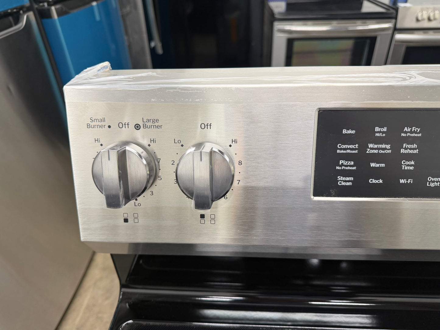 GE 600 Series  GRF600AVSS
30 Inch Freestanding Gas Range