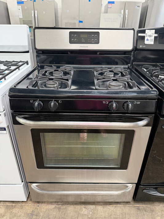 Frigidaire 30” Freestanding Gas Range – Model FFGF3053LSF
