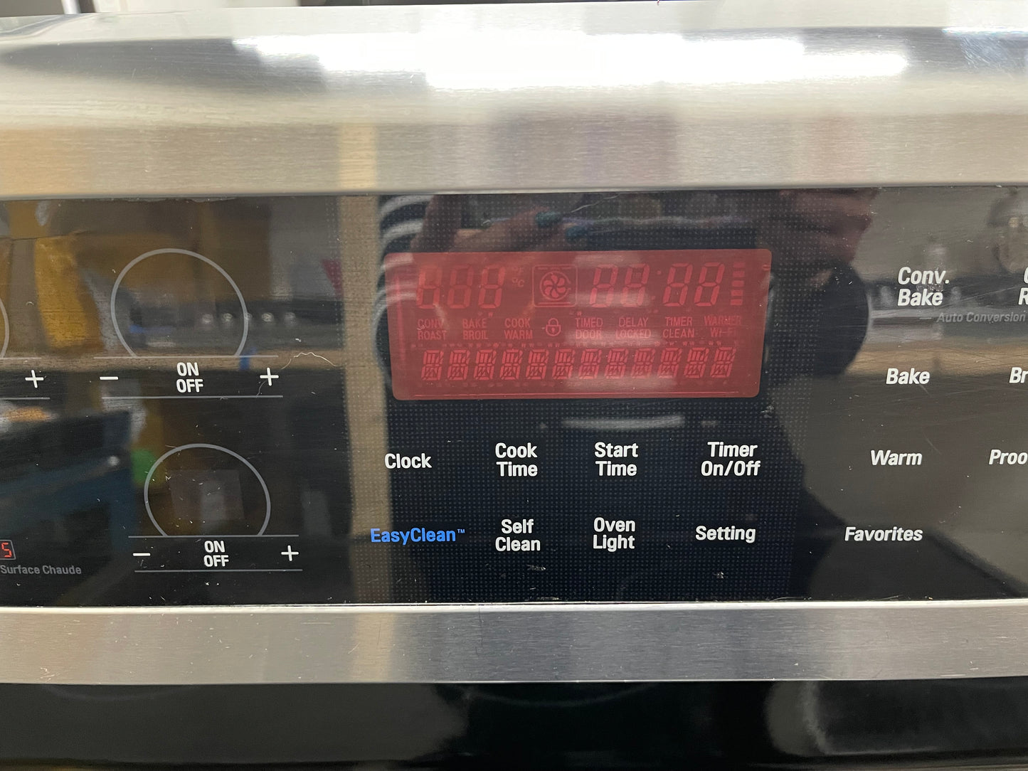 LG  LRE3083ST
30 Inch Electric Range with True Convection, IntuiTouch Controls, EasyClean , 5 Heating Elements, Power Burner, 6.3 cu. ft. Capacity, Brilliant Blue Interior, Storage Drawer and Star-K Certified: Stainless Steel