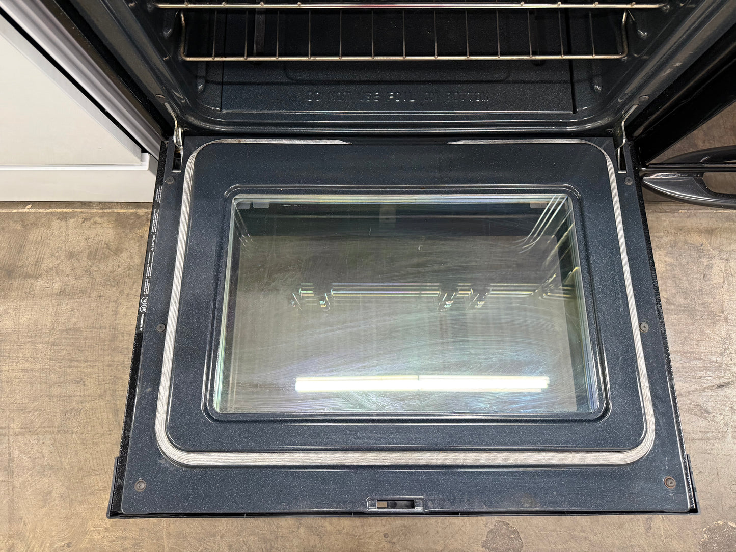 Frigidaire 30” Freestanding Gas Range – Model FFGF3053LSF