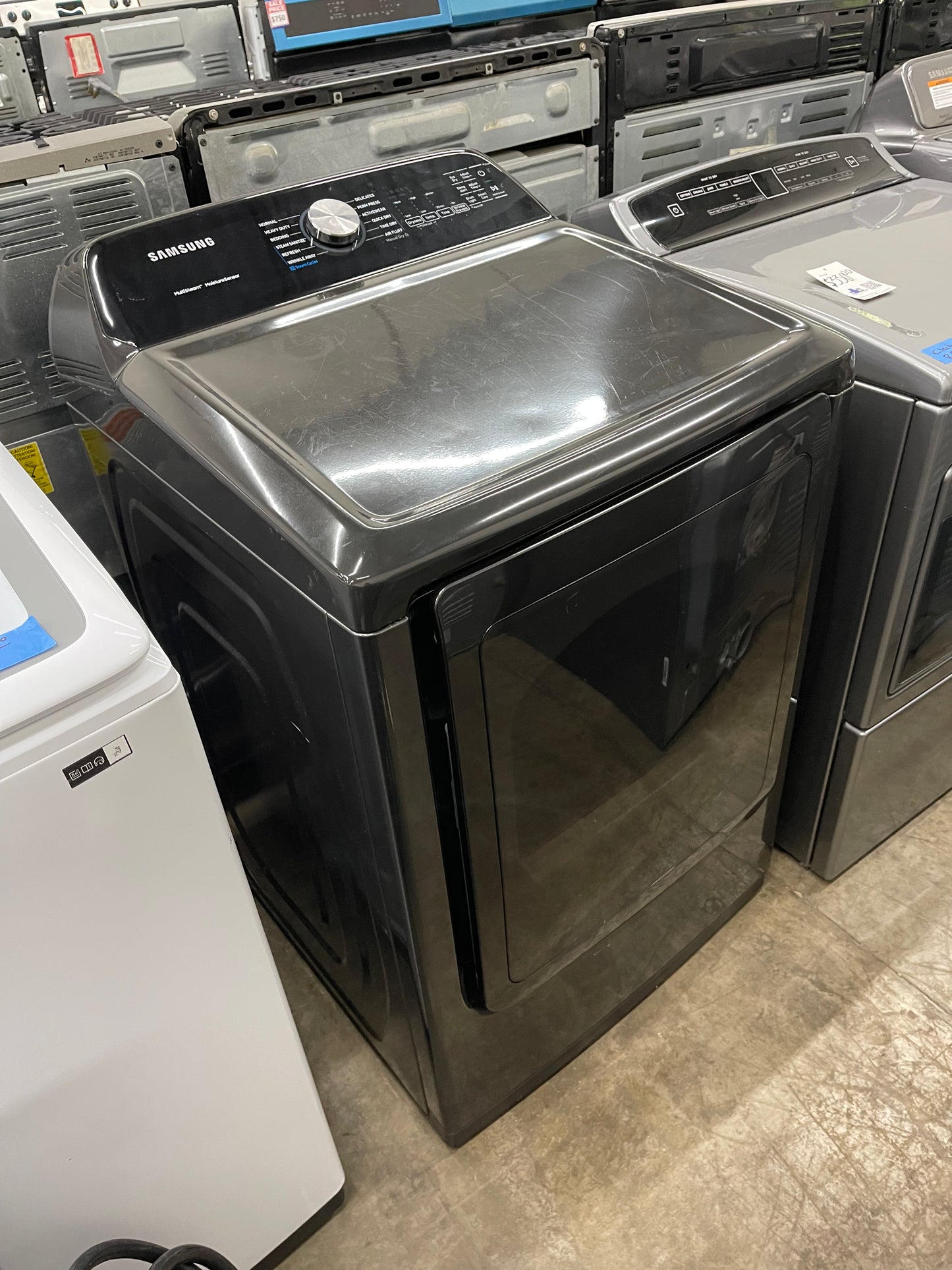 Samsung DVE50R5400V/A3  

7.4 cu. ft. Electric Dryer with Steam Sanitize+ in Black Stainless Steel