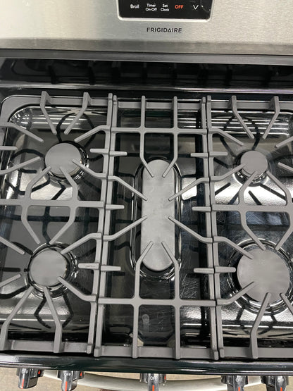Overview
The Frigidaire FCRG305LAF is a 30-in freestanding gas range with five burners and a 5.0 cu ft capacity oven. It has a stainless steel exterior and a storage drawer. The cooktop features five sealed gas burners, including a 16,000 BTU Quick Boil B