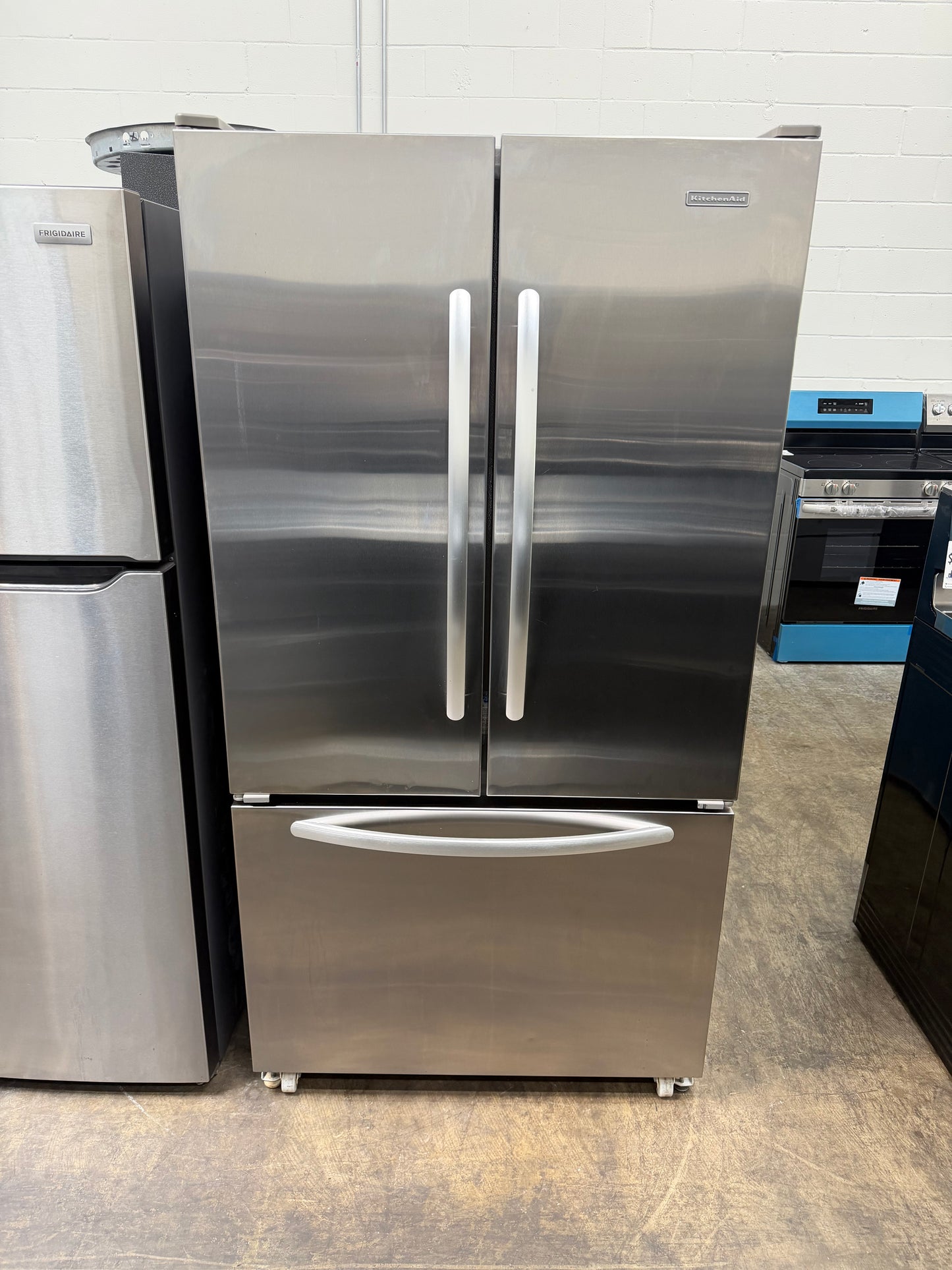 KitchenAid 20 Cu. Ft. Bottom Freezer Refrigerator – Stainless Steel
Model: KBFS20EVMS4