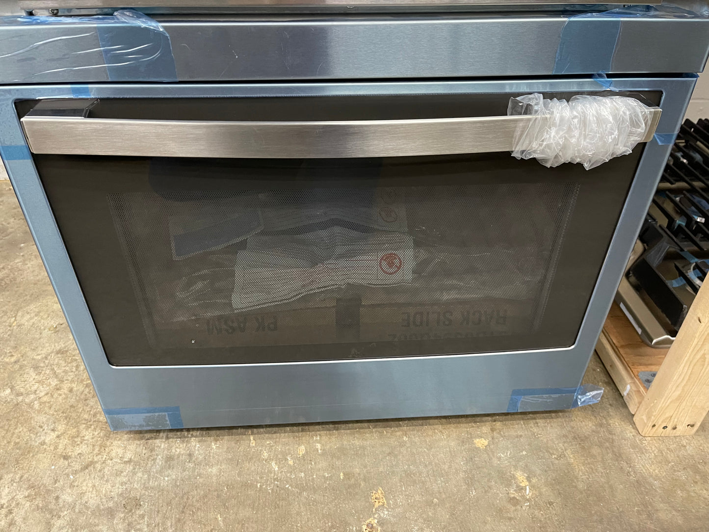 GE Profile  PT7800SHSS
30 Inch Combination Wall Oven with True European Convection, Meat Probe, Proof Mode, Warm Mode, 5.0 cu. ft. Capacity, 1.7 cu. ft. Microwave, Glass Touch Controls, GE Fits! Guarantee, and Self-Clean with Steam: Stainless Stee