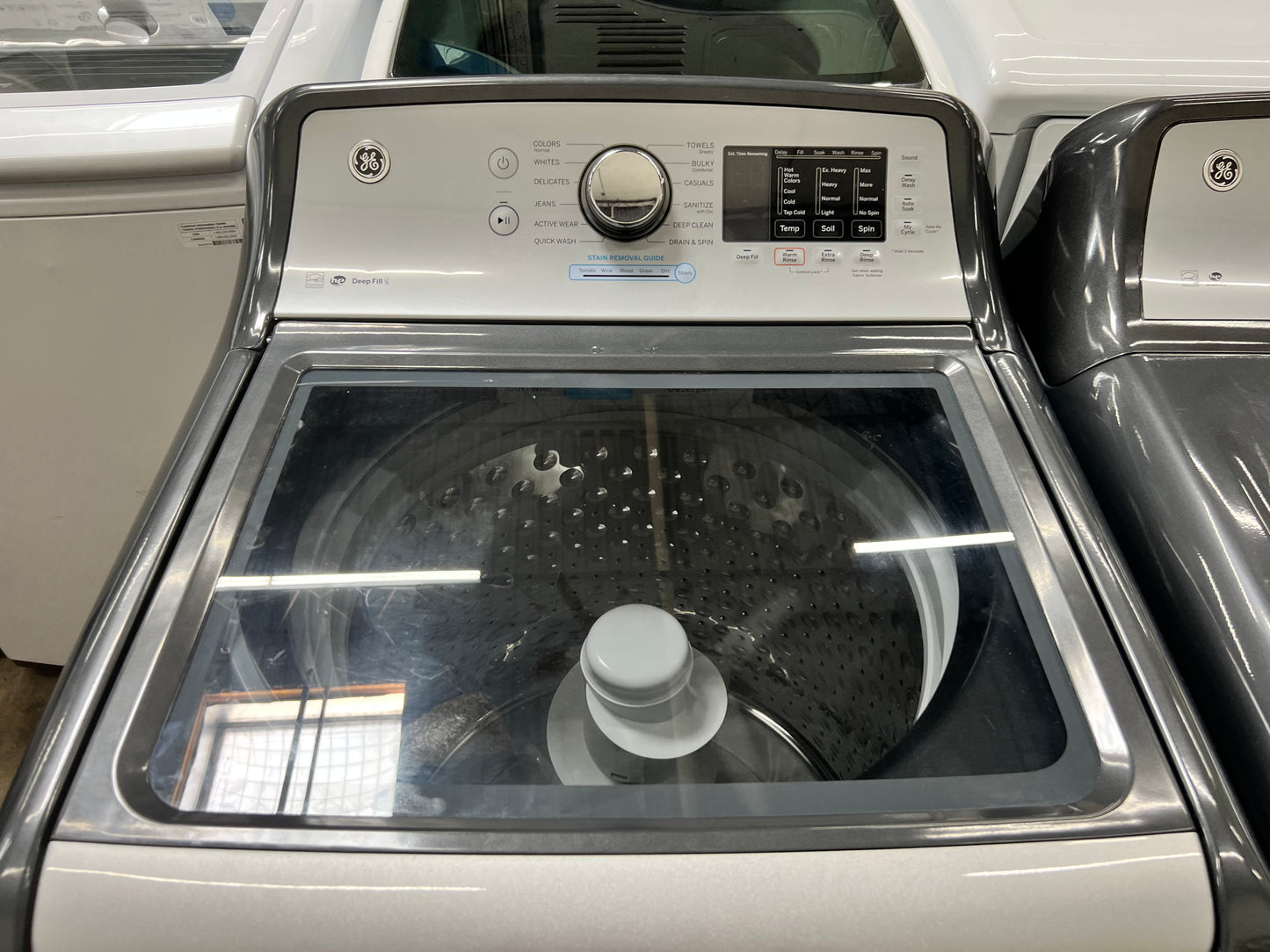 GE Top-Load 4.6-cu ft HE Washer and 7.4-cu ft Electric Dryer Set in Diamond Gray