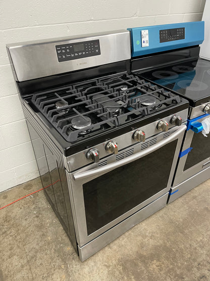 Samsung 30-in 5 Burners 5.8 cu. ft. Freestanding Gas Range with Convection Oven in Stainless Steel-Model #NX58H5600SS