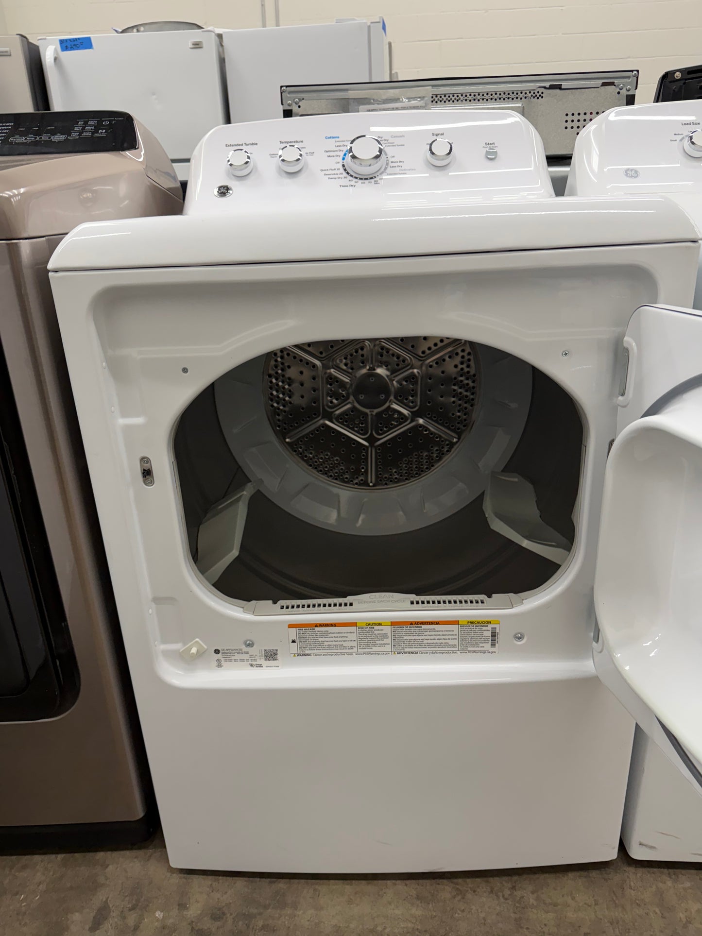 GE 4.2 cu. ft. Capacity Washer with Stainless Steel Basket Model#: GTW460ASJ5WW  and GE 7.2 cu. ft. Capacity aluminized alloy drum Electric Dryer

Model #:GTD42EASJWW