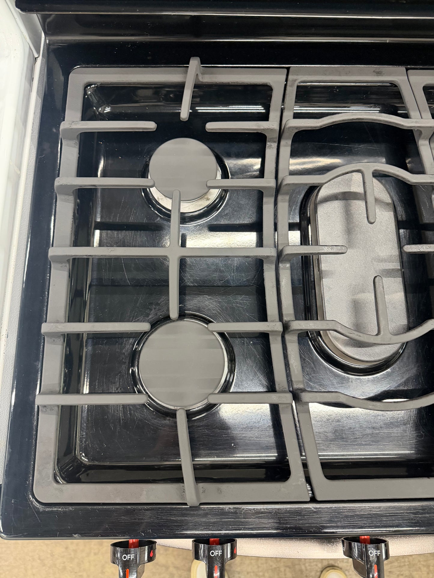LG  LRG3061ST
30 Inch Gas Range with 20 Minute EasyClean ,Mode, Brilliant Blue Interior, Griddle Accessory, 5 Sealed Burners, 5.4 cu. ft. Oven and Storage Drawer: Stainless Steel