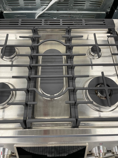 Samsung  NX58H9500WS
30 Inch Slide-In Gas Range with 5.8 cu. ft. True Convection Oven, Reversible Griddle, Self-Clean, Temperature Probe, Guiding Light Controls, 5 Sealed Burners, 18,000 BTU Center Burner, and Warming Drawer: Stainless Steel