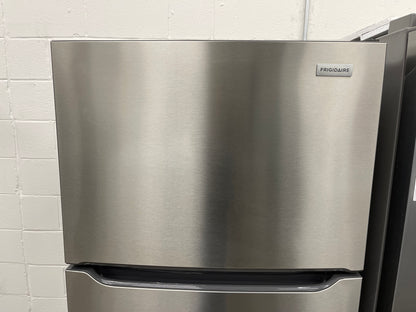 Frigidaire
30 in. 18.3 cu. ft. Top Freezer Refrigerator in Stainless Steel