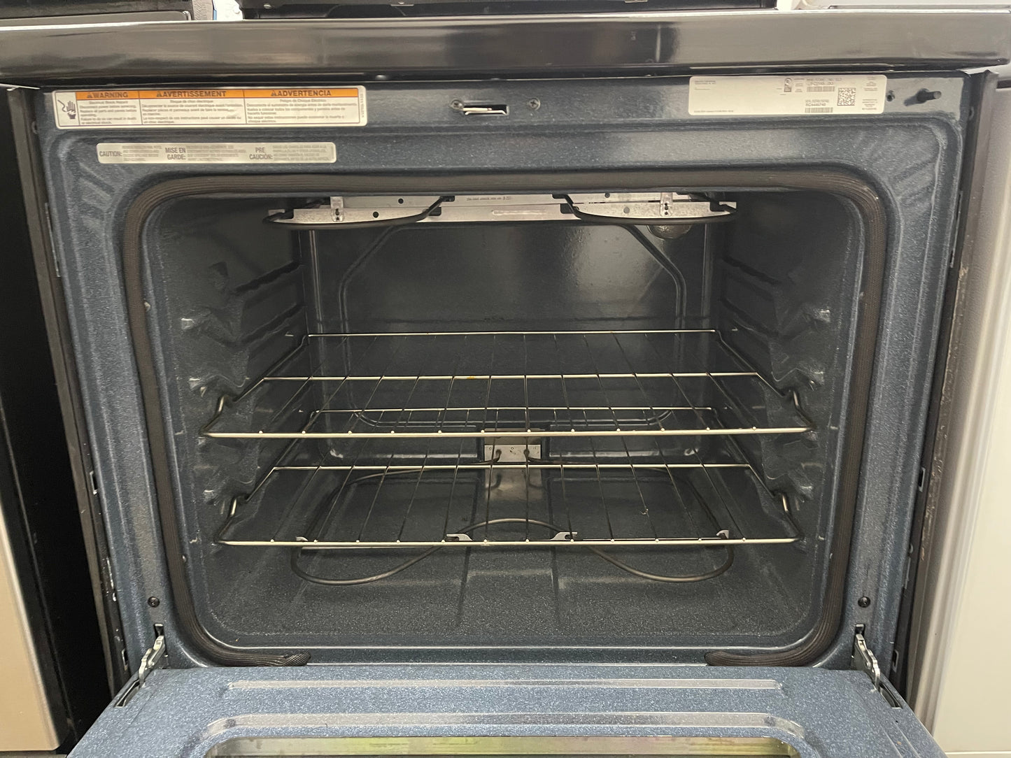 Whirlpool 30-in 4 burners 4.8-cu ft Freestanding Electric Range ( Stainless Steel )
Model #WFC150M0JS