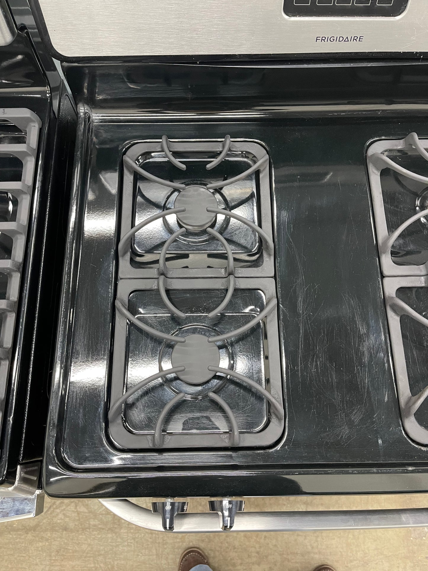 Frigidaire 30" Freestanding Gas Range in Stainless Steel