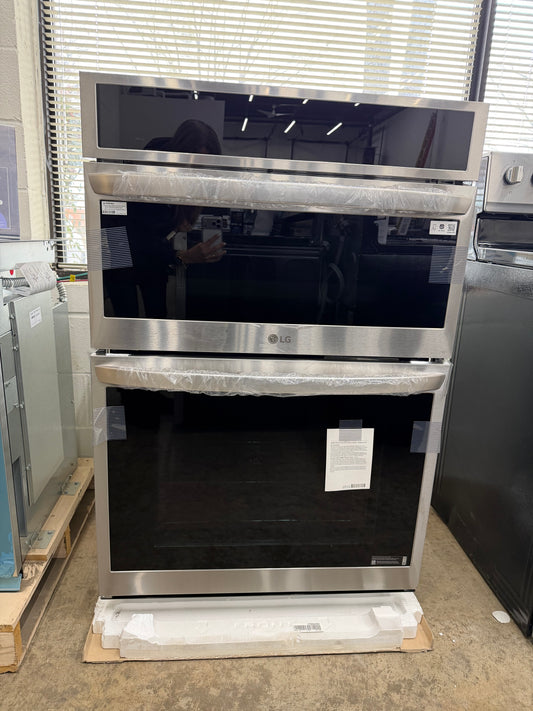 LG  WCEP6427F
30 Inch Built-In Smart Combination Wall Oven with 6.4 cu. ft. Total Capacity, True Convection Oven, Air Fry, Steam Sous Vide, ThinQ Technology, Wi-Fi Enabled, InstaView Window, Backlit SmoothTouch® Glass Controls, EasyClean, Infrared Heat