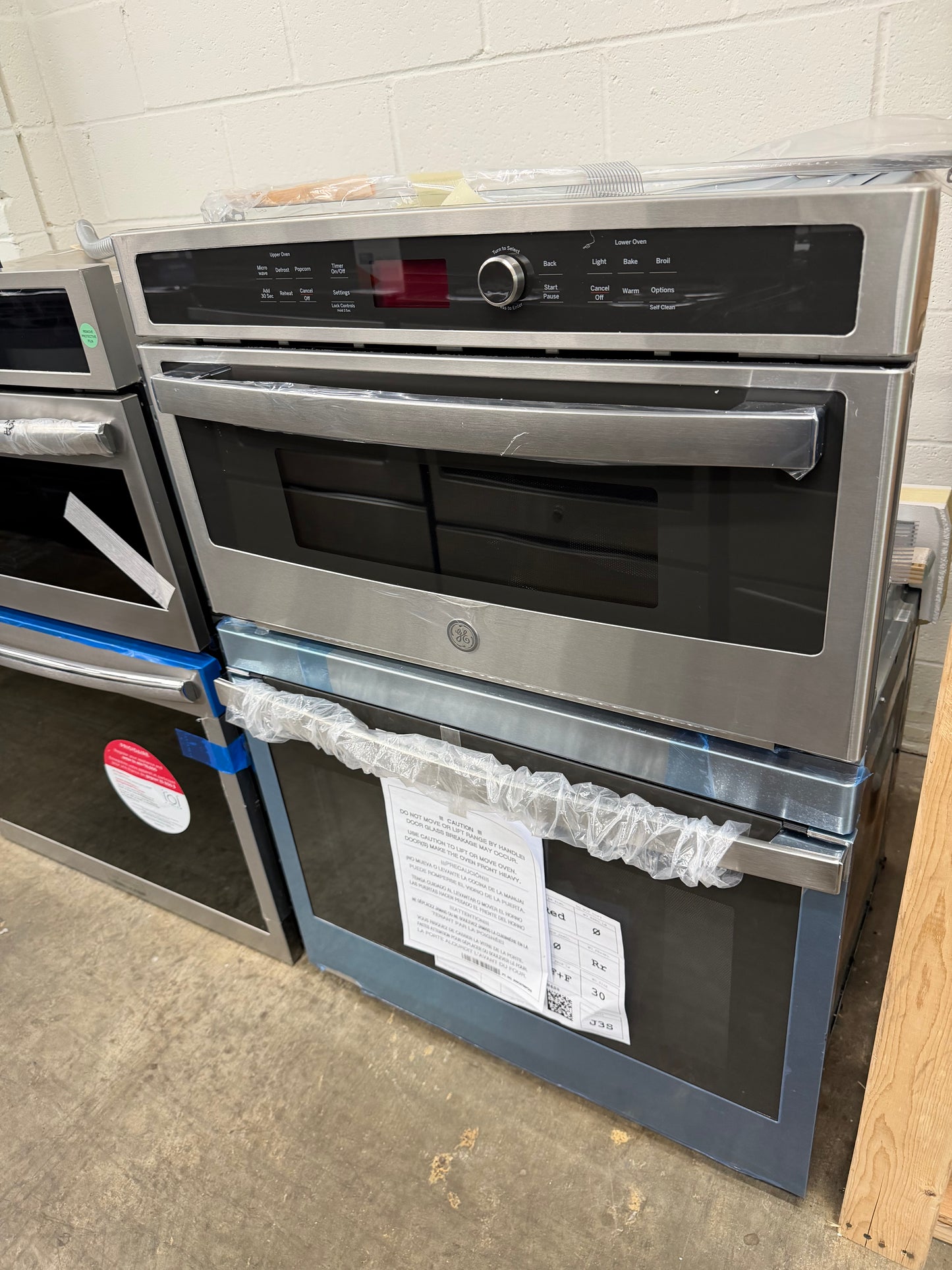 GE  JT3800SHSS
30 Inch Combination Wall Oven