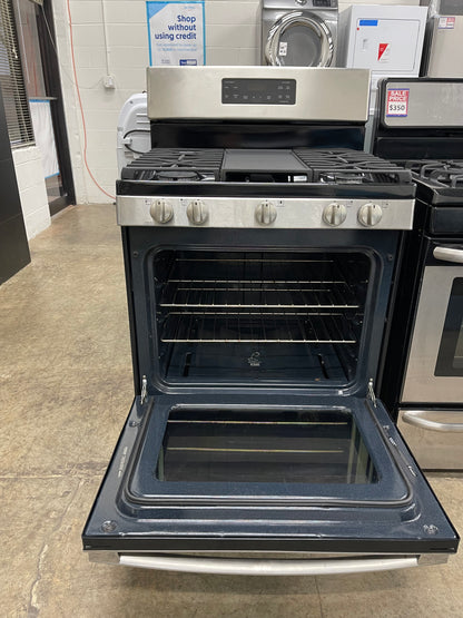 GE 30 in. 5.0-cu. ft. Freestanding Gas Range in Stainless Steel-Model #JGBS66REK3SS