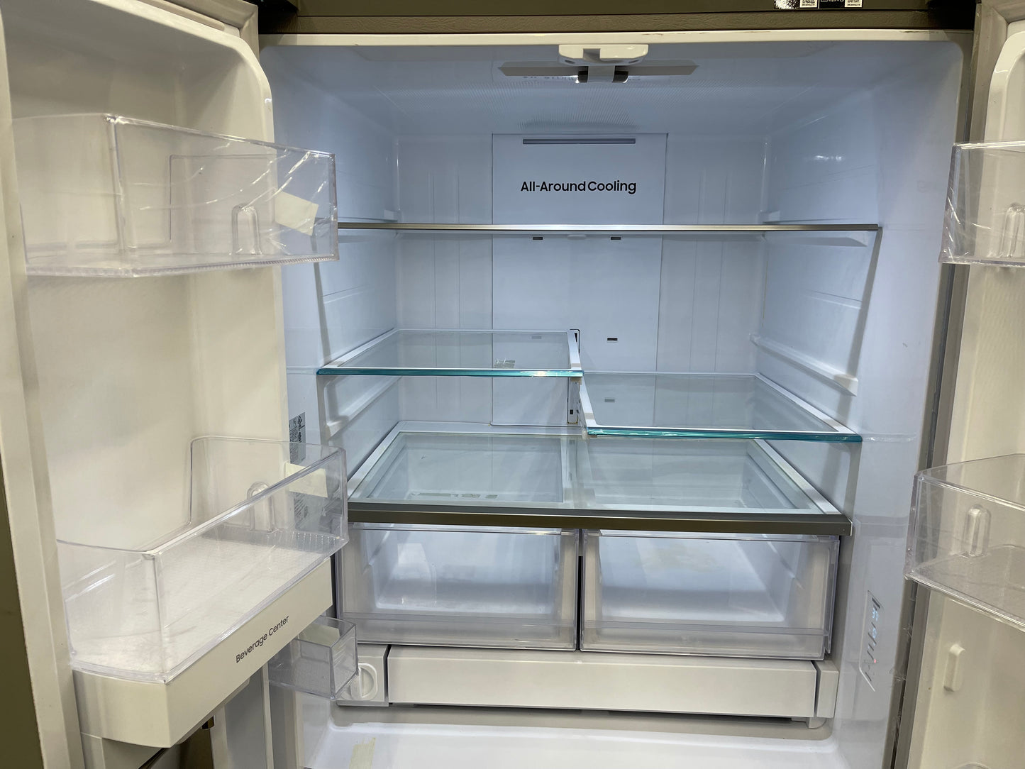 Samsung  RF25C5551SR
33 Inch Smart French Door Refrigerator with 24.5 Cu. Ft. Capacity, Beverage Center, AutoFill Water Pitcher, Dual Ice Maker, Power Cool & Freeze, Door Alarm, Wi-Fi Connectivity, ENERGY STAR Certified, and ADA Compliant