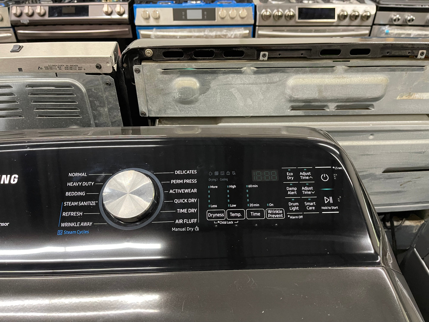 Samsung DVE50R5400V/A3  

7.4 cu. ft. Electric Dryer with Steam Sanitize+ in Black Stainless Steel